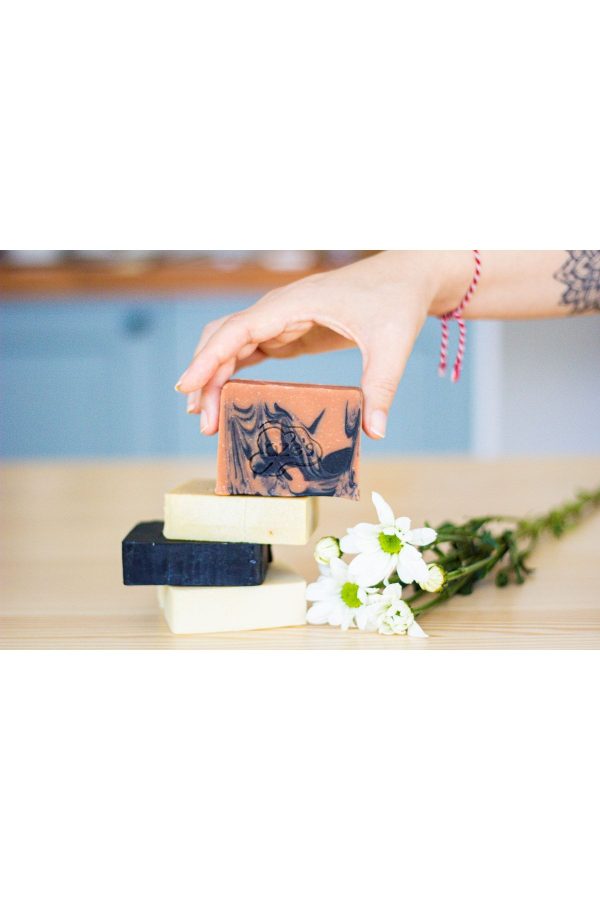 صابون جامد اورجینال برند Azes handmade cosmetics مدل Red Clay Activated Charcoal Soap کد 679234626