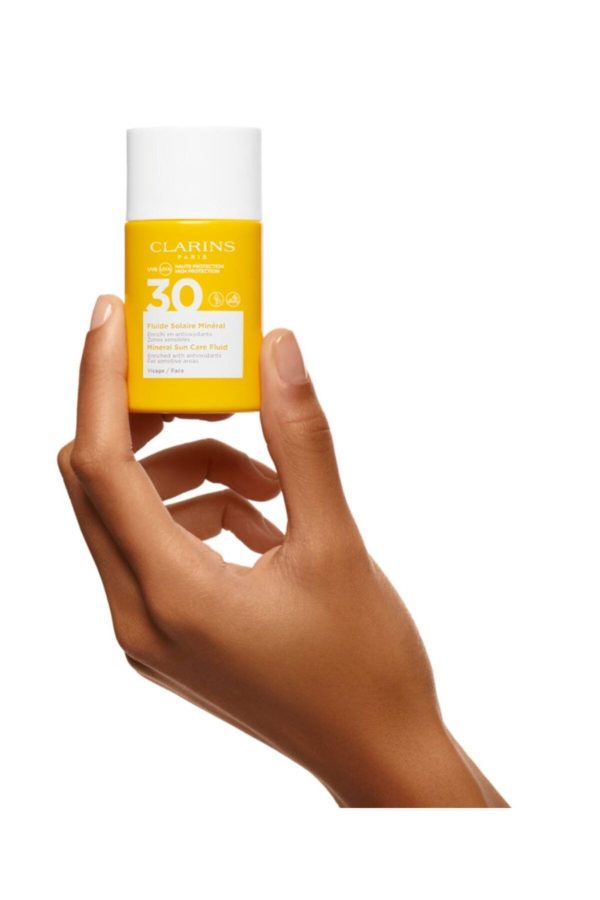 ضد آفتاب صورت اورجینال برند Clarins مدل Mineral Suncare Fluid Face Sunscreen کد 121464620 - Image 5