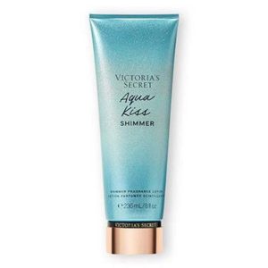 کرم بدن اورجینال برند Victoria s secret مدل Aqua Kiss Shimmering Body Lotion کد 819412283