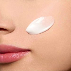 کرم صورت اورجینال برند Clarins مدل Siyah Nokta Önleyici Nemlendirici Emülsiyon کد 828129210
