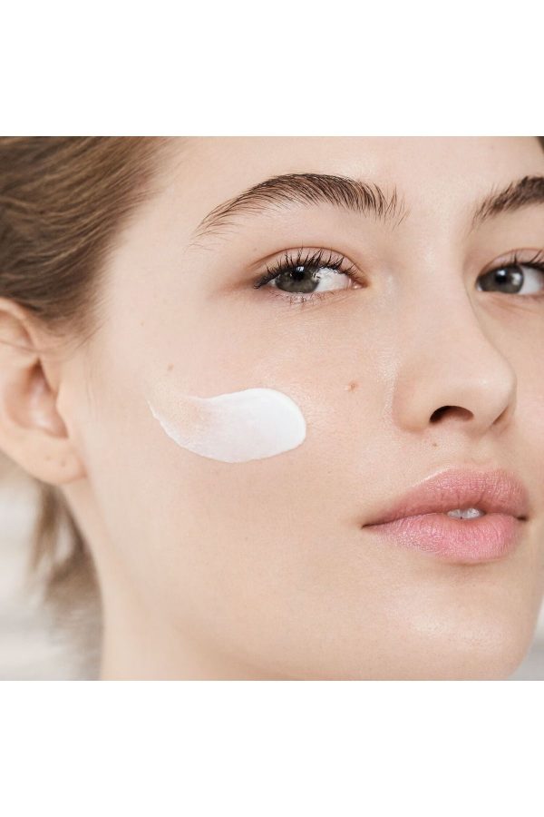 کرم صورت اورجینال برند Estee lauder مدل DayWear Sorbet Anti-Oxidant SPF15 کد 789997909 - Image 5