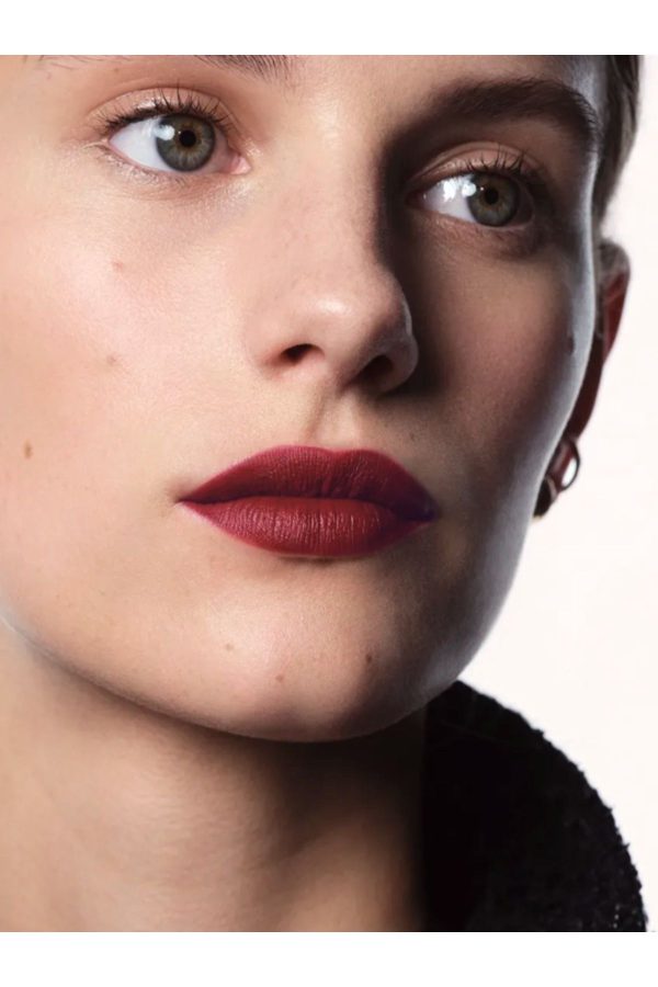 رژ لب اورجینال برند Chanel مدل 31 Le Rouge Matte Lipstick کد 871068448 - Image 6