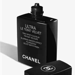 کرم فاندیشن اورجینال برند Chanel مدل Ultra Le Teint Velvet کد 845035863