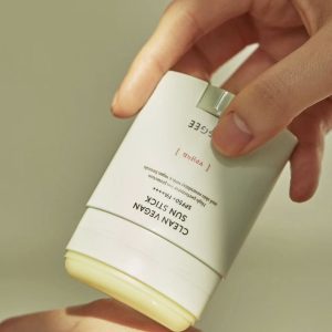 ضد آفتاب صورت اورجینال برند Hyggee مدل Vegan Sunstick SPF 522 کد 769336658